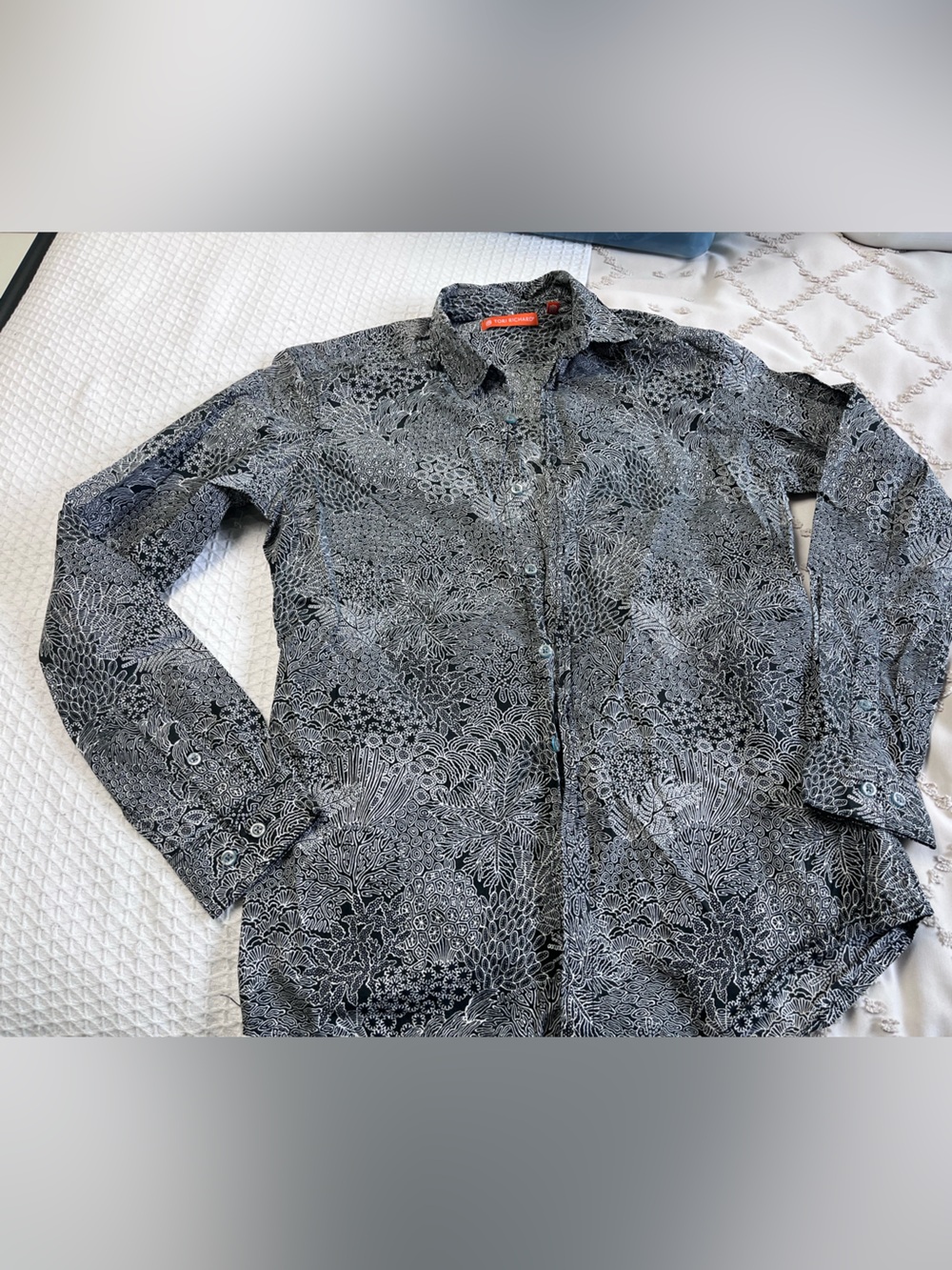 Tori Richard Black and White Botanical Print Button-Down Shirt